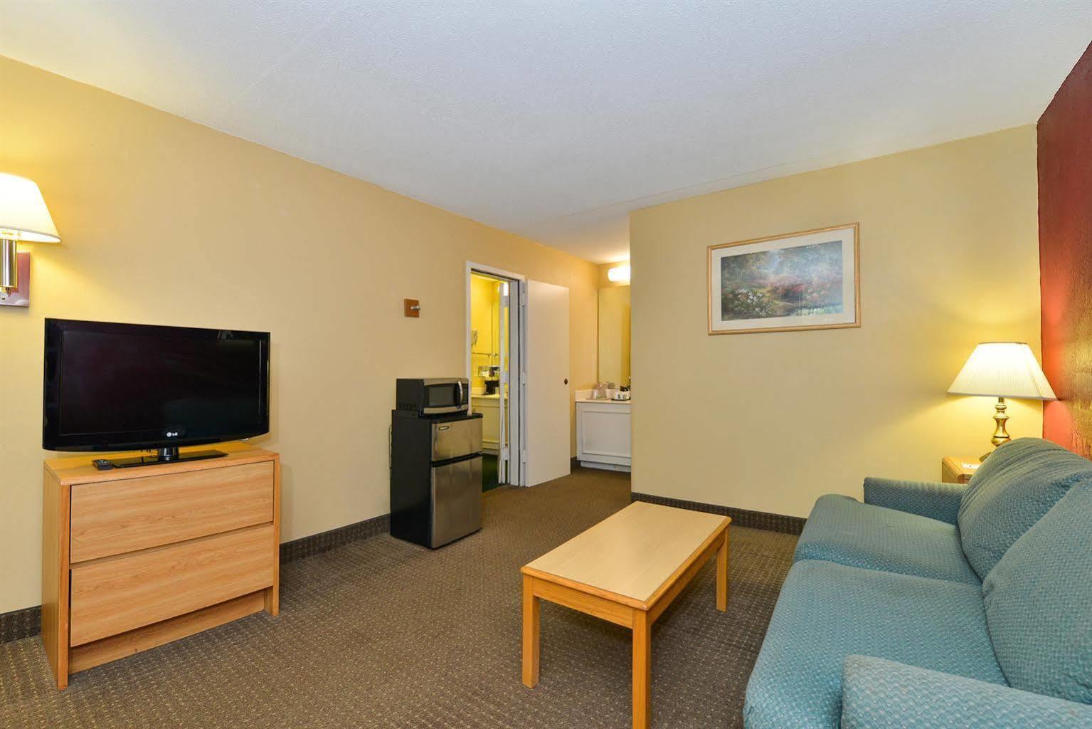 Quality Fredericksburg-central Park Area Hotel 3*